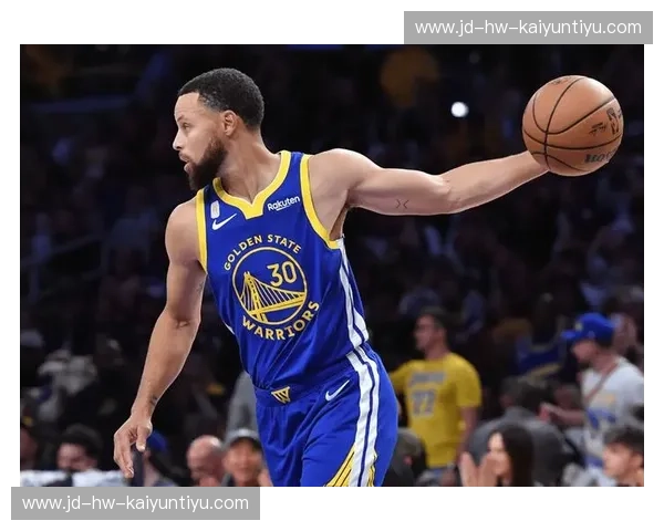 勇士vs小牛回放：当库里遇上东契奇，一场星光璀璨的史诗对决